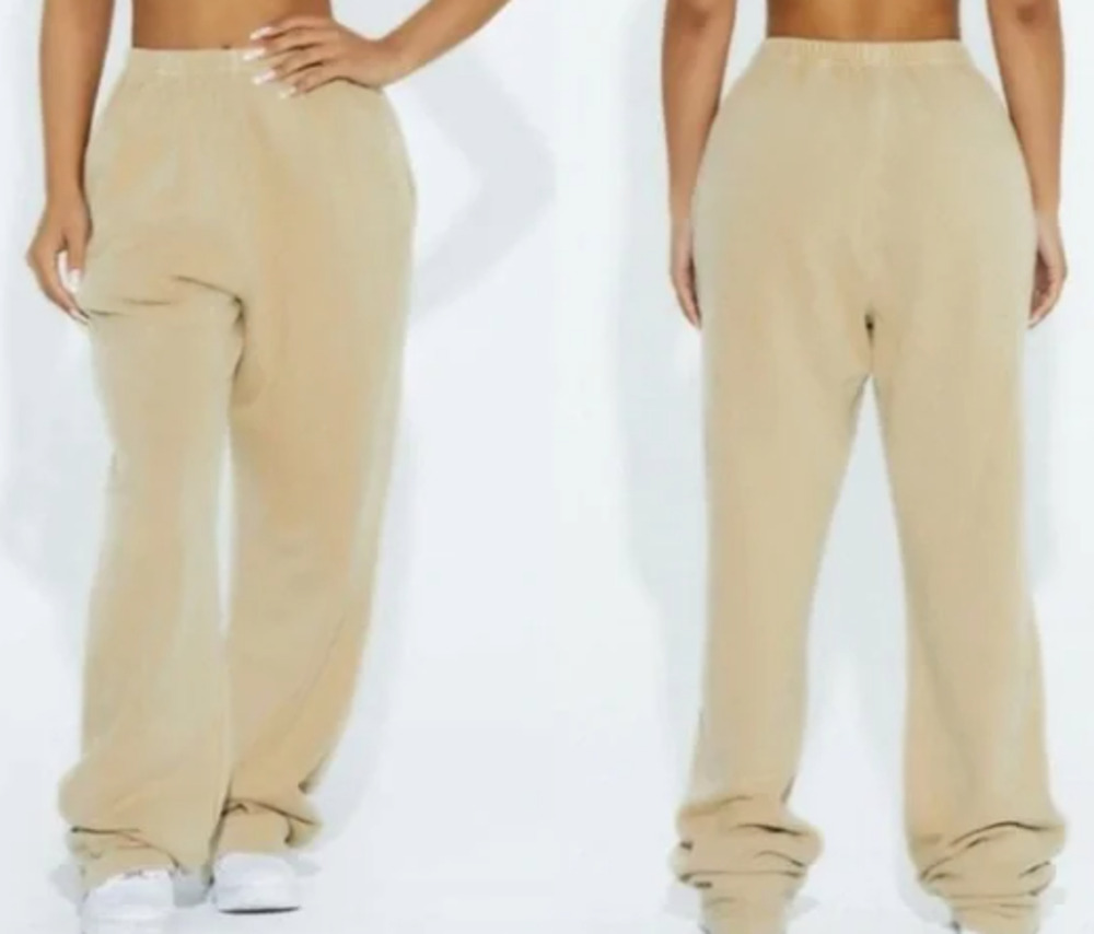 NWOT Naked Wardrobe Women's Make You Sweat Oversize Sweatpants Cream Size XS